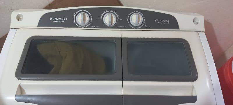 Kenwood Washer and Dryer 1