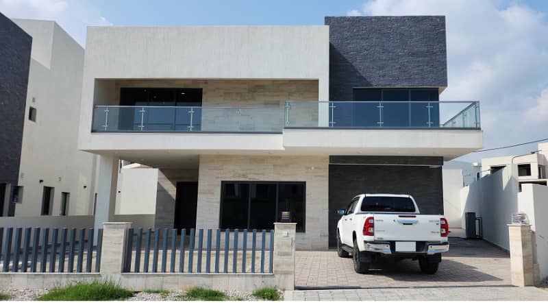 Brand New Corner Villa with Swimming Pool 0