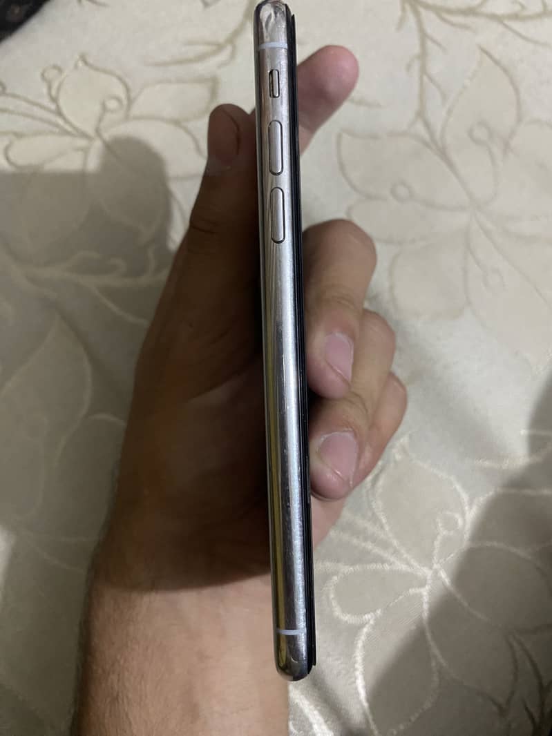 iPhone x official pta 2