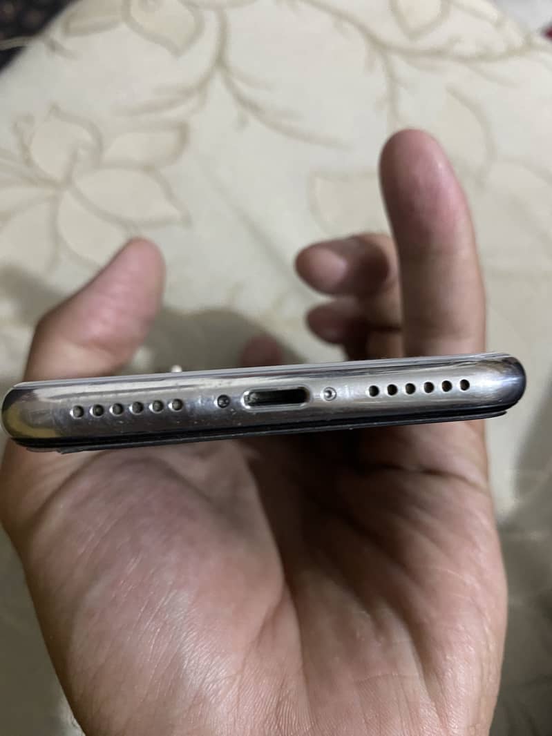iPhone x official pta 3