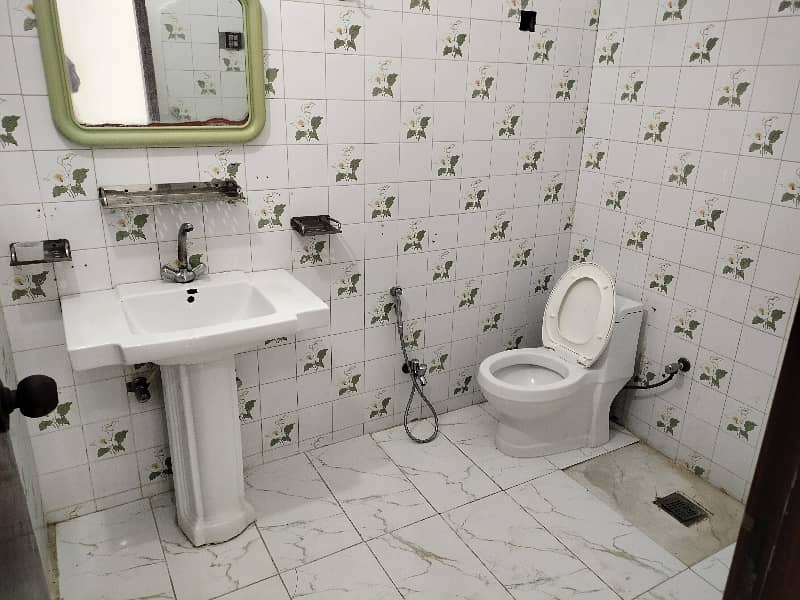 Ground Floor Available For Rent 3