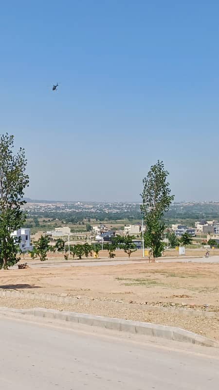 5 Marla Residential Plot For Sale In Behria 8 8