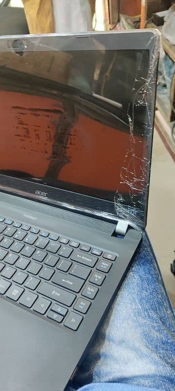 Acer i5 10gen (10/10) 3