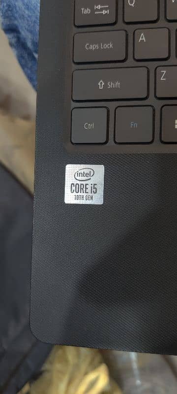 Acer i5 10gen (10/10) 4