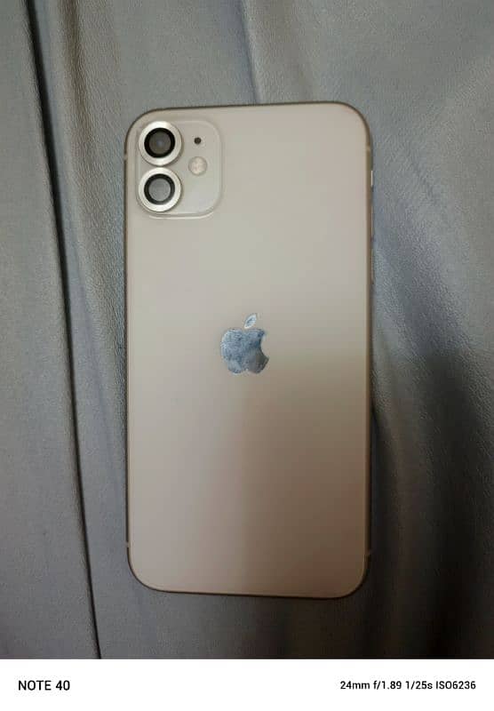 iphone 11 jv full ok ha koi masla nia ha mobil ma 4
