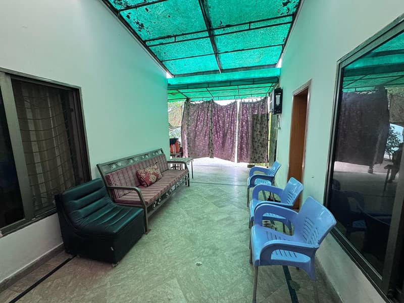 10 Marla - 3 story in posh Colony with 18kva Hybrid Solar House 7