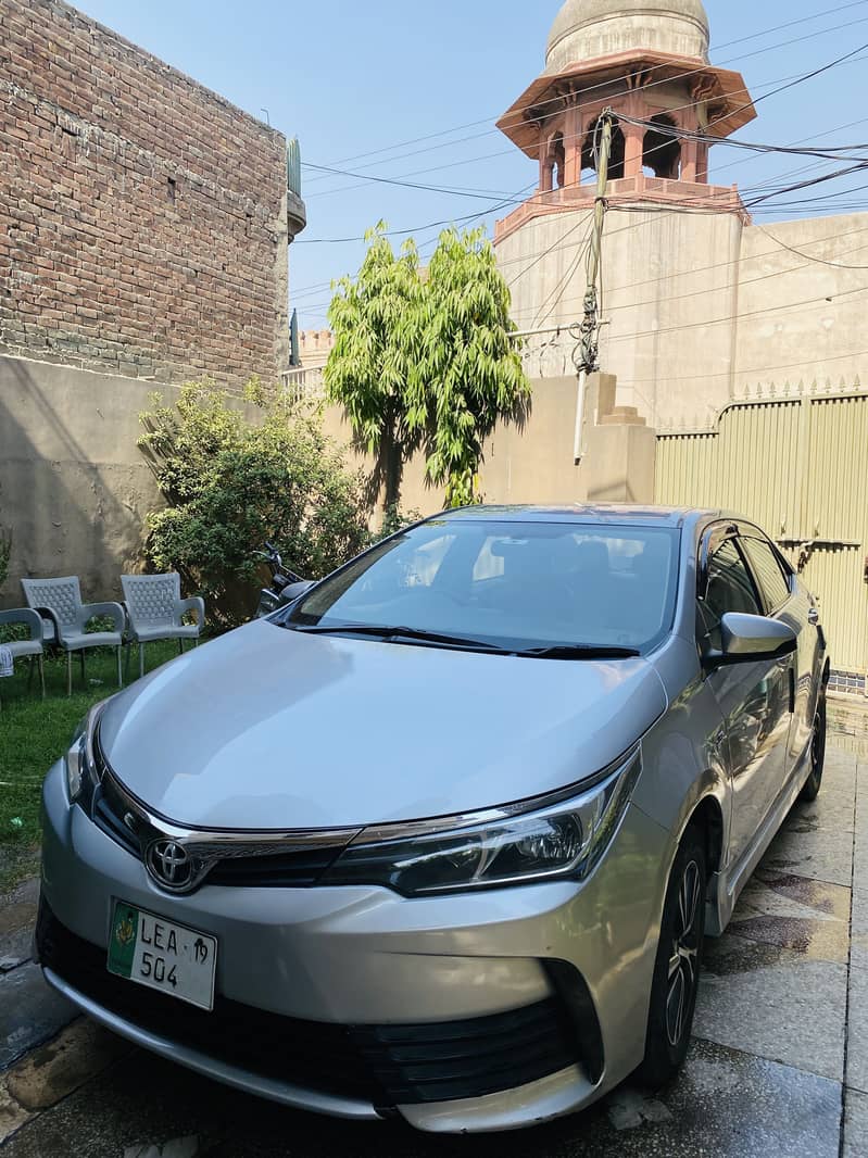 Toyata Corolla 1.6 Altis for sale 2108/19 silver color 7