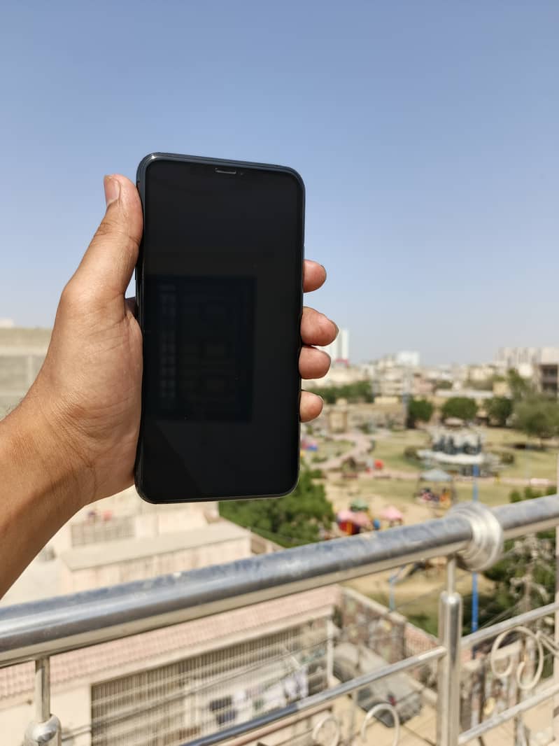 Apple iPhone 11 Pro Max Factory Unlock 1