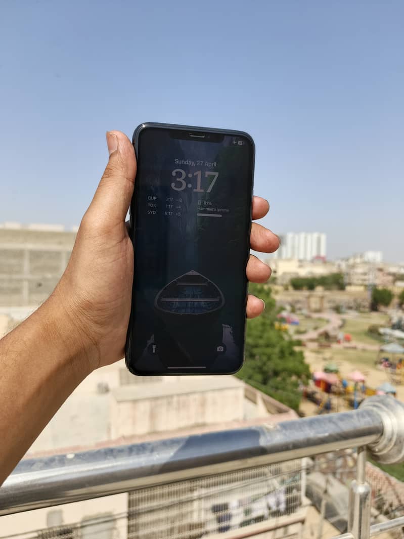 Apple iPhone 11 Pro Max Factory Unlock 2