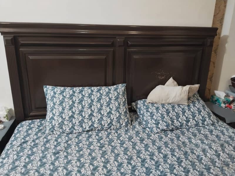 Bed with 2 side tables and dressing for sale 0