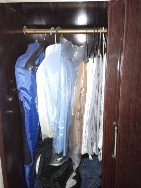 Railing Wardrobe 2