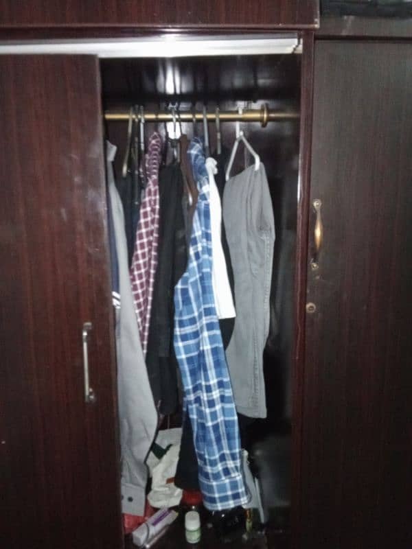 Railing Wardrobe 3