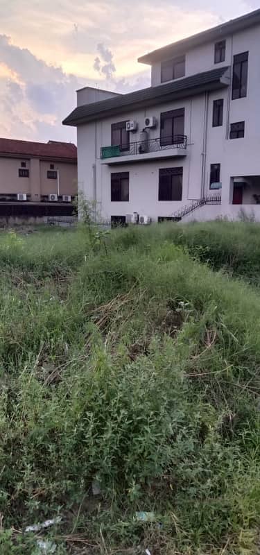 Kanal Corner Plot For Sale 1
