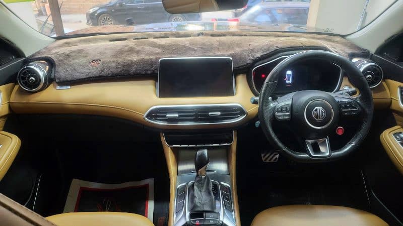 MG HS 2022 model top of the line 4