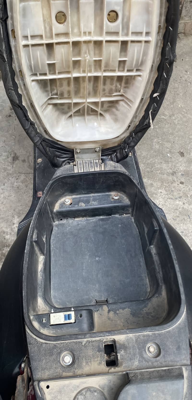 Electric scooty 7