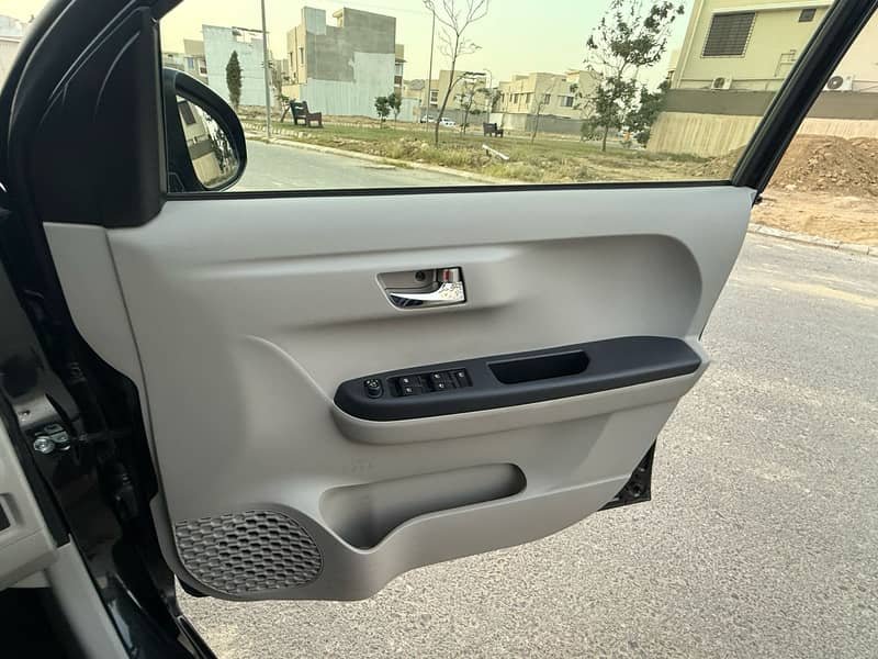 Toyota Passo XG 2020 / 2025 15