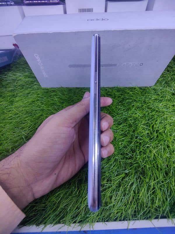 Oppo Reno 2F 8/128 2