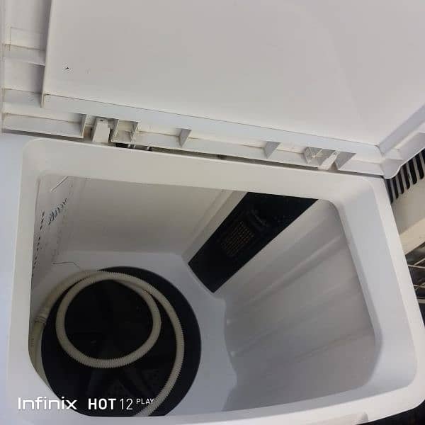 Dawlance Full size washer. 3