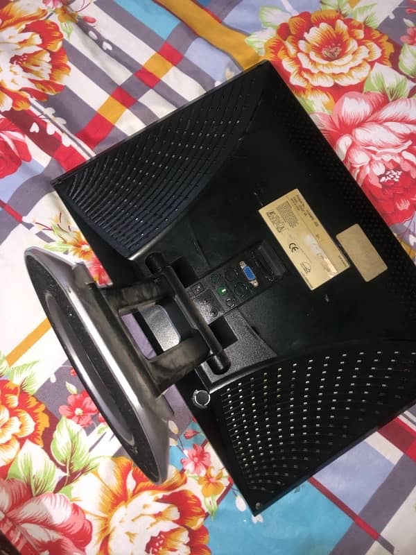 Vibrant LCD 4