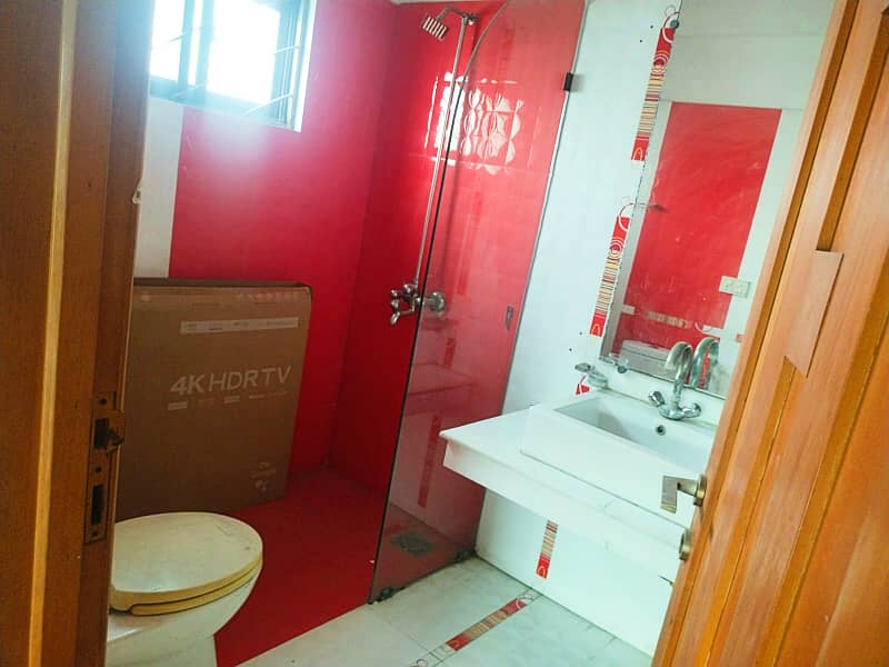 FURNISHED MODREN DESIGH 1 KANAL HOUSE WITH BASEMENT FOR SALE IN SUI GAS SOCIETY LAHORE 9