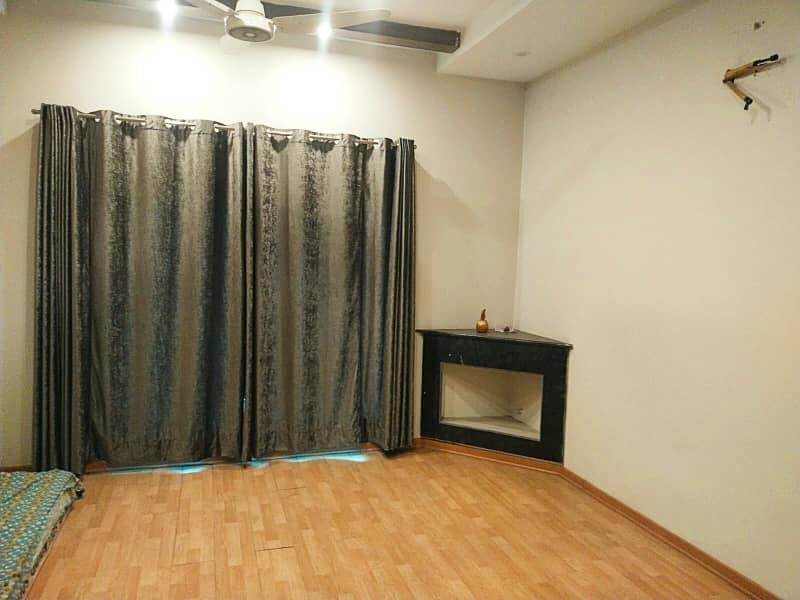 FURNISHED MODREN DESIGH 1 KANAL HOUSE WITH BASEMENT FOR SALE IN SUI GAS SOCIETY LAHORE 10