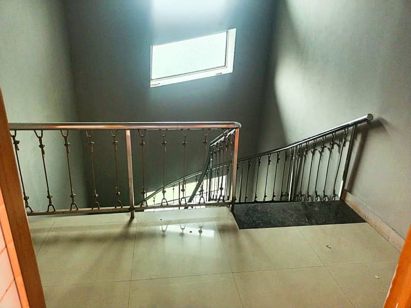 FURNISHED MODREN DESIGH 1 KANAL HOUSE WITH BASEMENT FOR SALE IN SUI GAS SOCIETY LAHORE 11