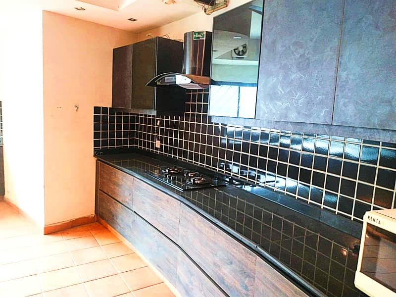 FURNISHED MODREN DESIGH 1 KANAL HOUSE WITH BASEMENT FOR SALE IN SUI GAS SOCIETY LAHORE 24