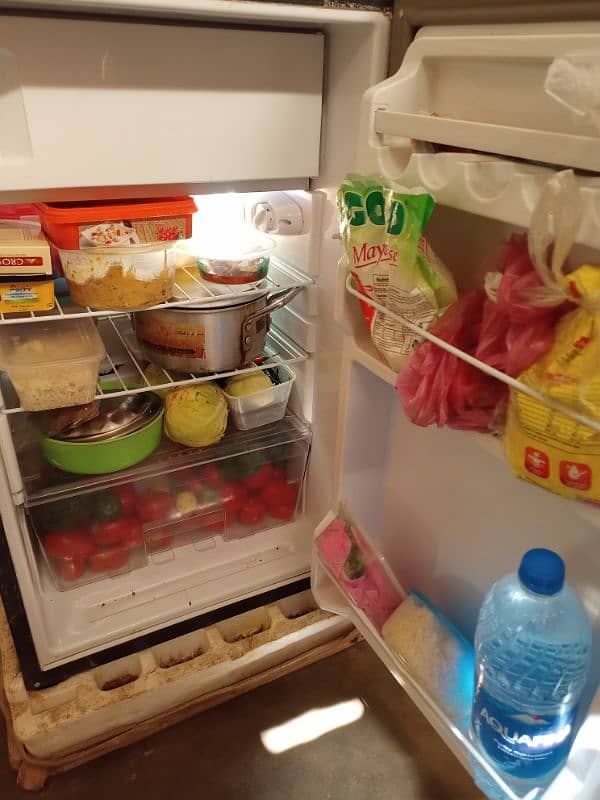 Dawlance Refrigerator 9101 SD R BLACK 2