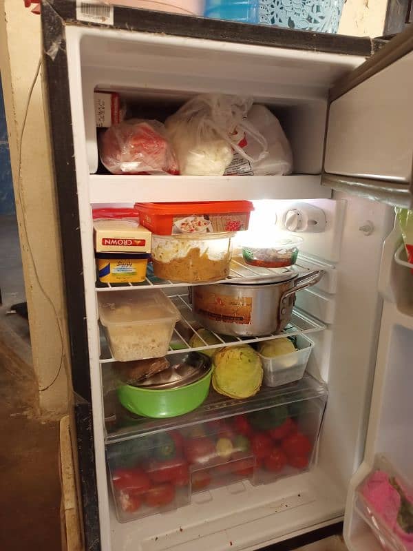 Dawlance Refrigerator 9101 SD R BLACK 3