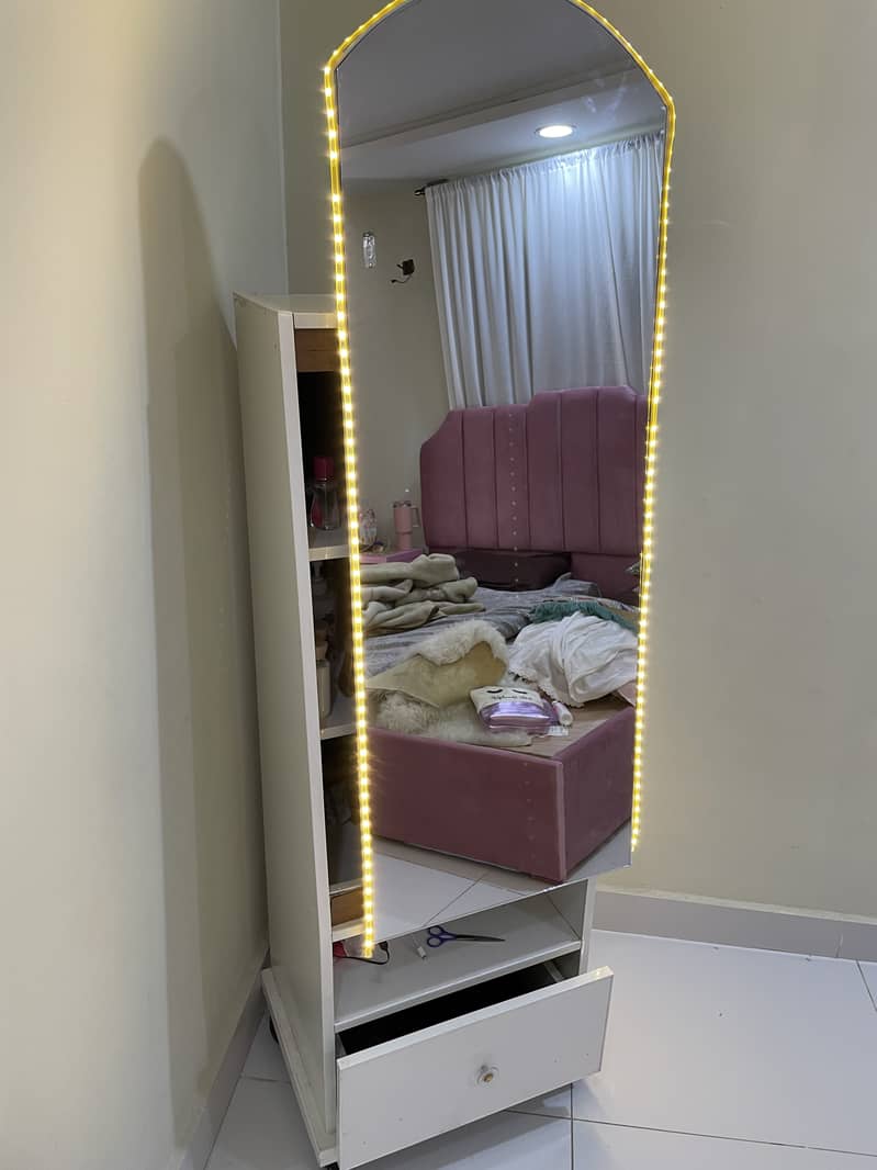 Sliding mirror 0