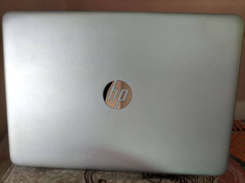 HP LAPTOP BRAND NEW SLIGHTLY USED FOR SALE 3