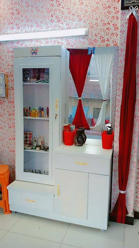 wood dressing table 0