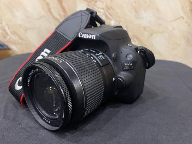 Canon 200D DSLR with Kit Lens & Accessories 1