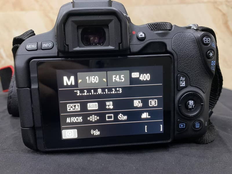 Canon 200D DSLR with Kit Lens & Accessories 2