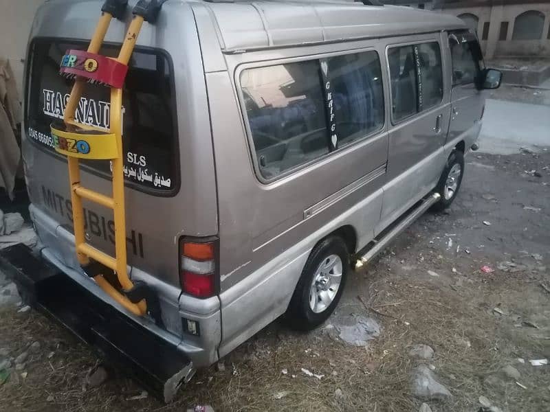 L300 Mitsubishi 3