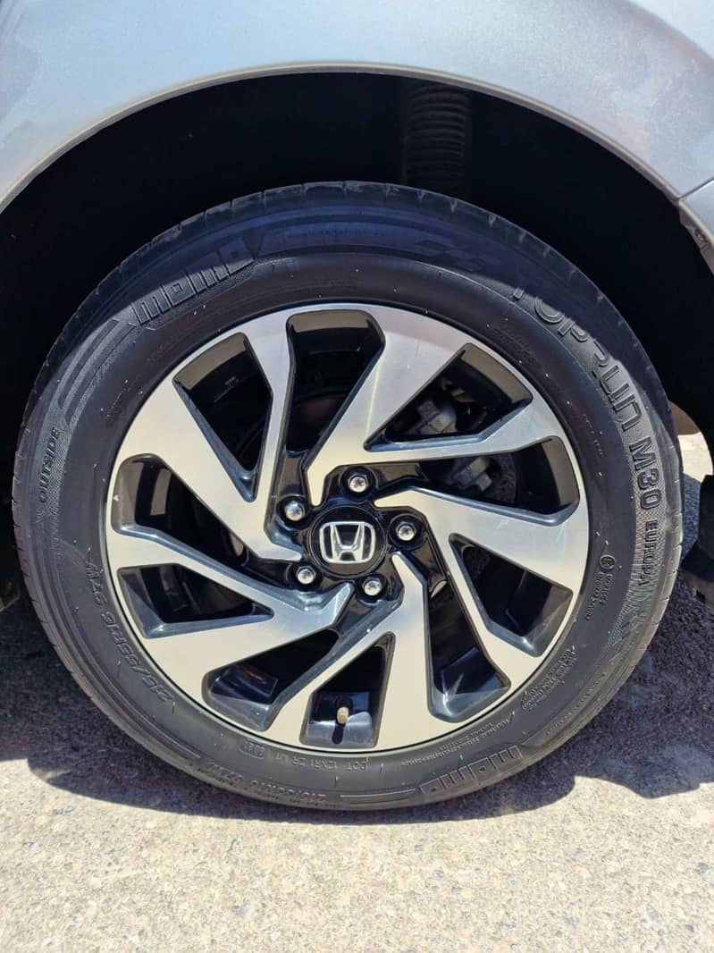Honda Civic 1.8 i-VTEC CVT 2017 5