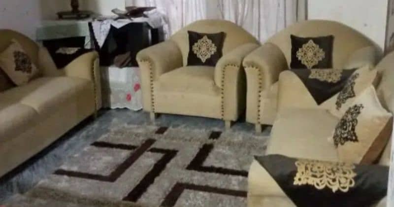 7 seater sofa with 3 tables' set 6