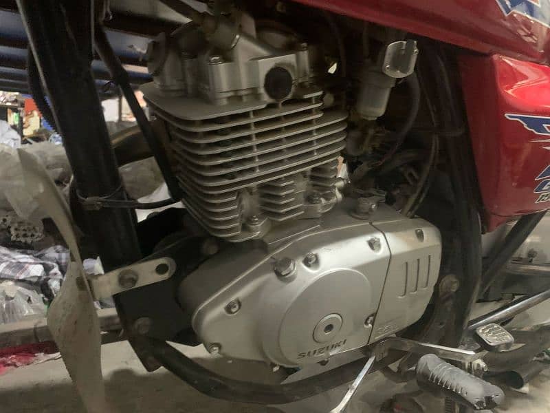 Suzuki GS 150, 4 stroke in new condition 10/10, WhatsApp 03014545221 6