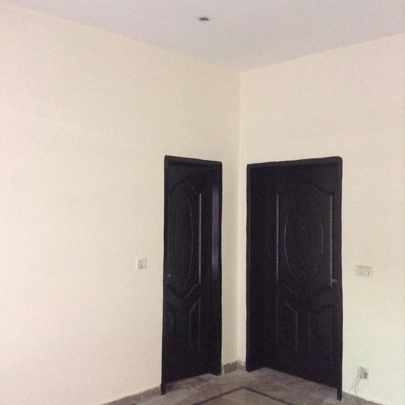 Architect Society Near Abdul Star Eidi Road Block N3 1 Kanal Upper Portion Available For Rent 4