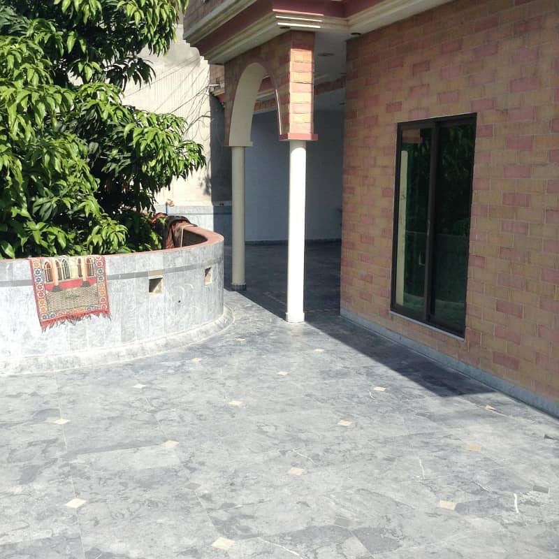 Architect Society Near Abdul Star Eidi Road Block N3 1 Kanal Upper Portion Available For Rent 7