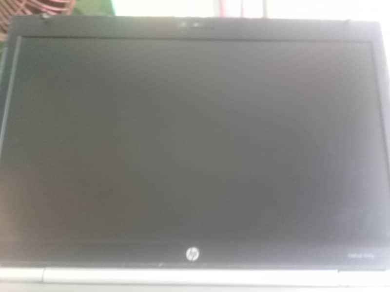 i7 2620 2nd gen 8gb ram 120 gb ssd  320 gb hard  disk dedicated gpu 5
