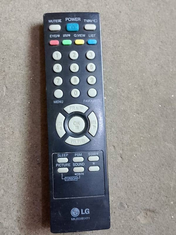 LG flat screen tv good colors no fault 2