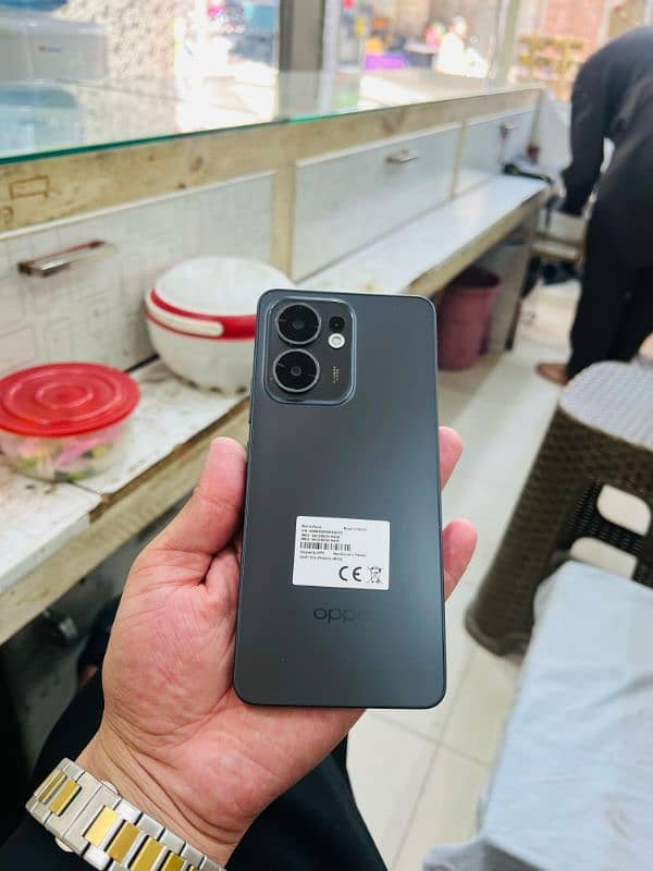 Oppo Reno 13F 3