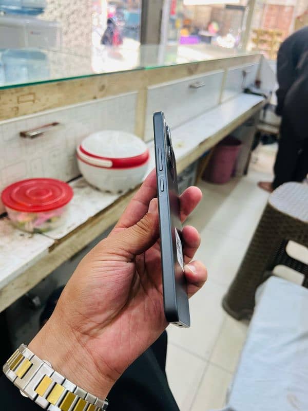 Oppo Reno 13F 4