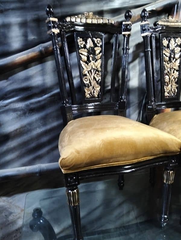 six chairs 1