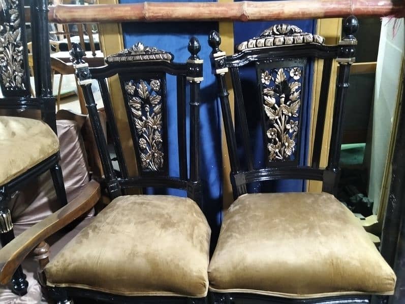 six chairs 3