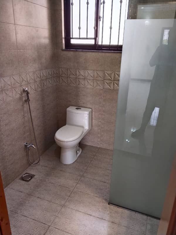 A Prime Location 20 Marla Upper Portion Has Landed On Market In Izmir Town Of Izmir Town 5
