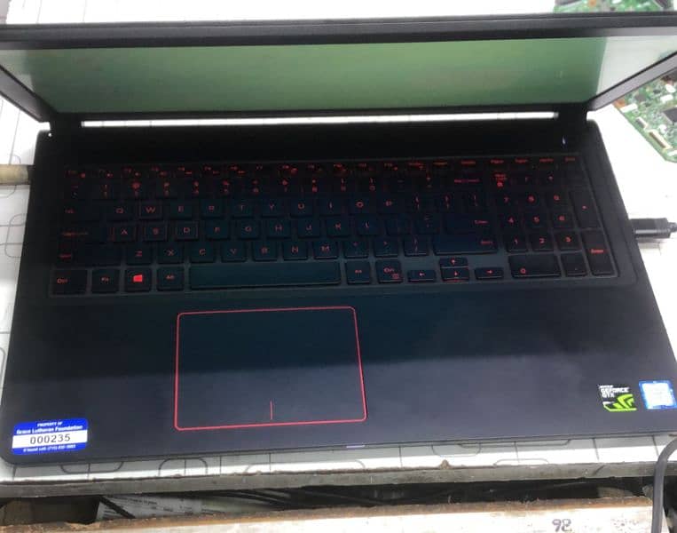 Dell inspiron 5577 2