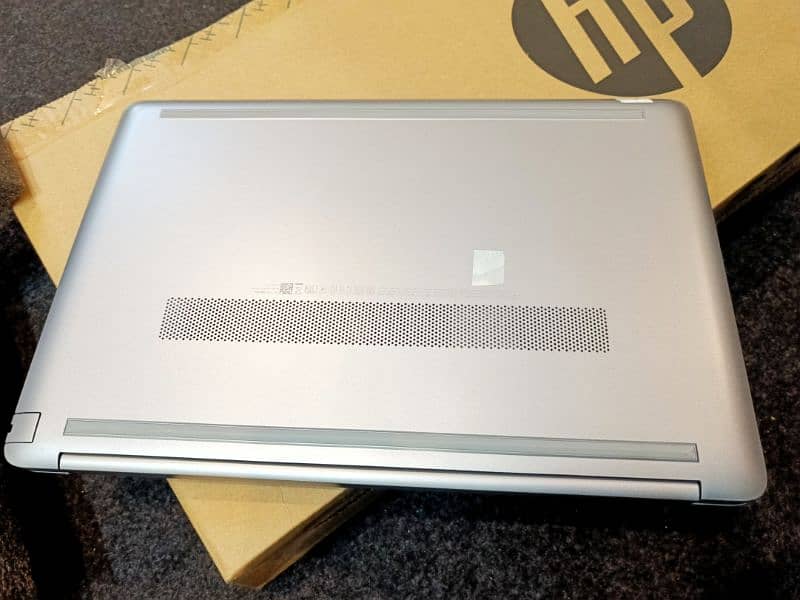 HP i5-12th gen. 16GB RAM, 512GB SSD 4