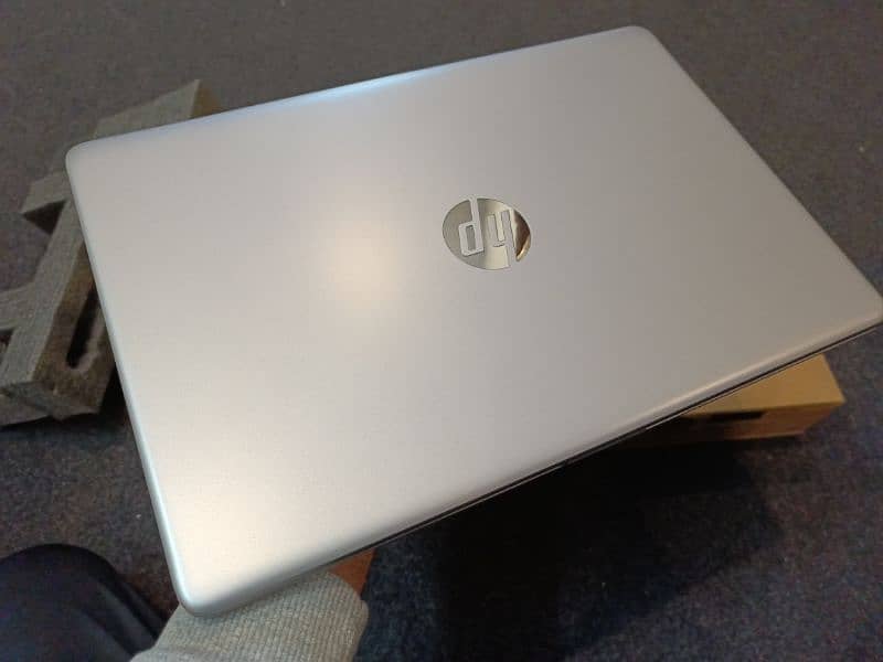 HP i5-12th gen. 16GB RAM, 512GB SSD 5